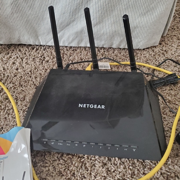 Netgear AC1750 Smart wifi router - Picture 4 of 4